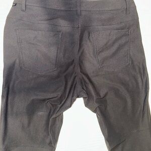 Lululemon men’s ABC pant - 32x32 - black